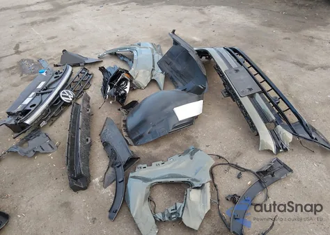 2025 Volkswagen Atlas Cross Sport 2.0T Sel R-Line Black z USA, uszkodzony, nr VIN 1V2AE2CA4SC223843